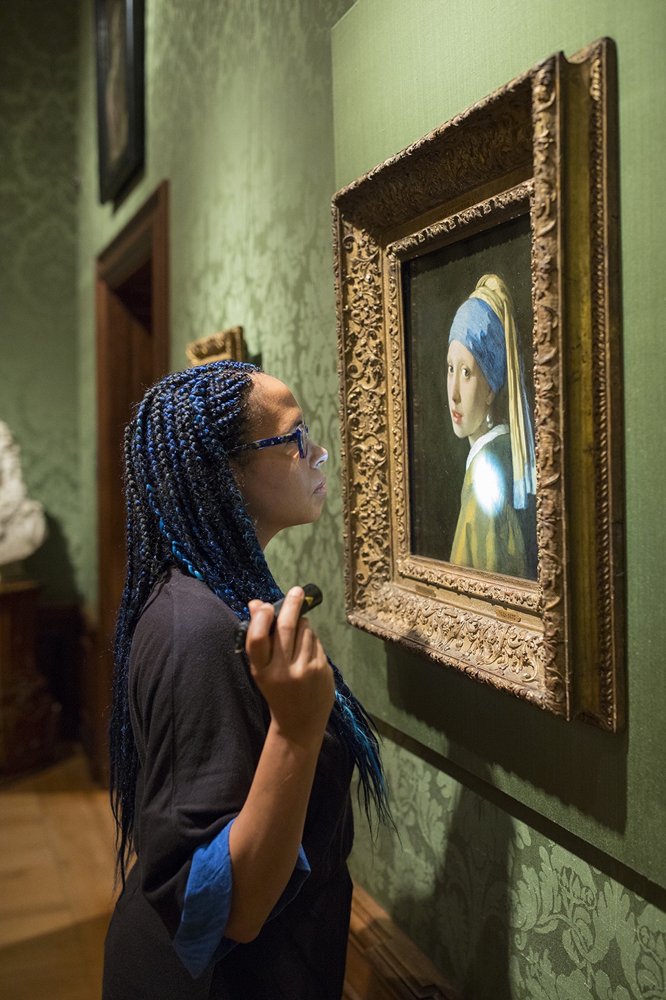 Vermeer girl with a pearl earring analysis